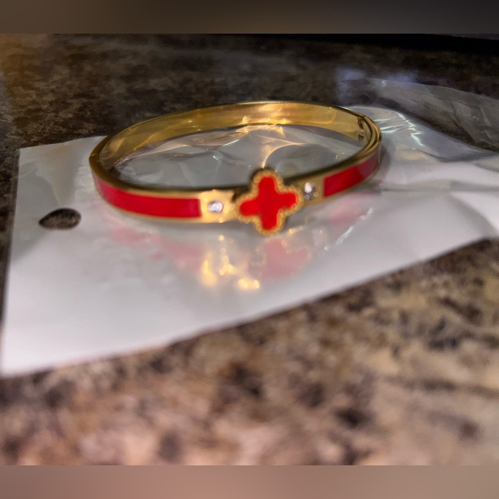 Elegant Red and Gold Bangle Bracelet